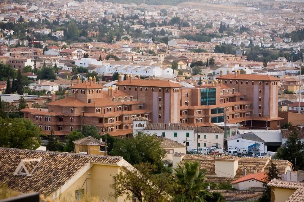 Hotel Granada Palace Моначиль