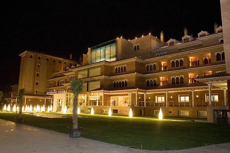 Hotel Granada Palace Моначиль